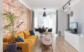 Stylowy Apartament Z Pieknym Widokiem Na Miasto